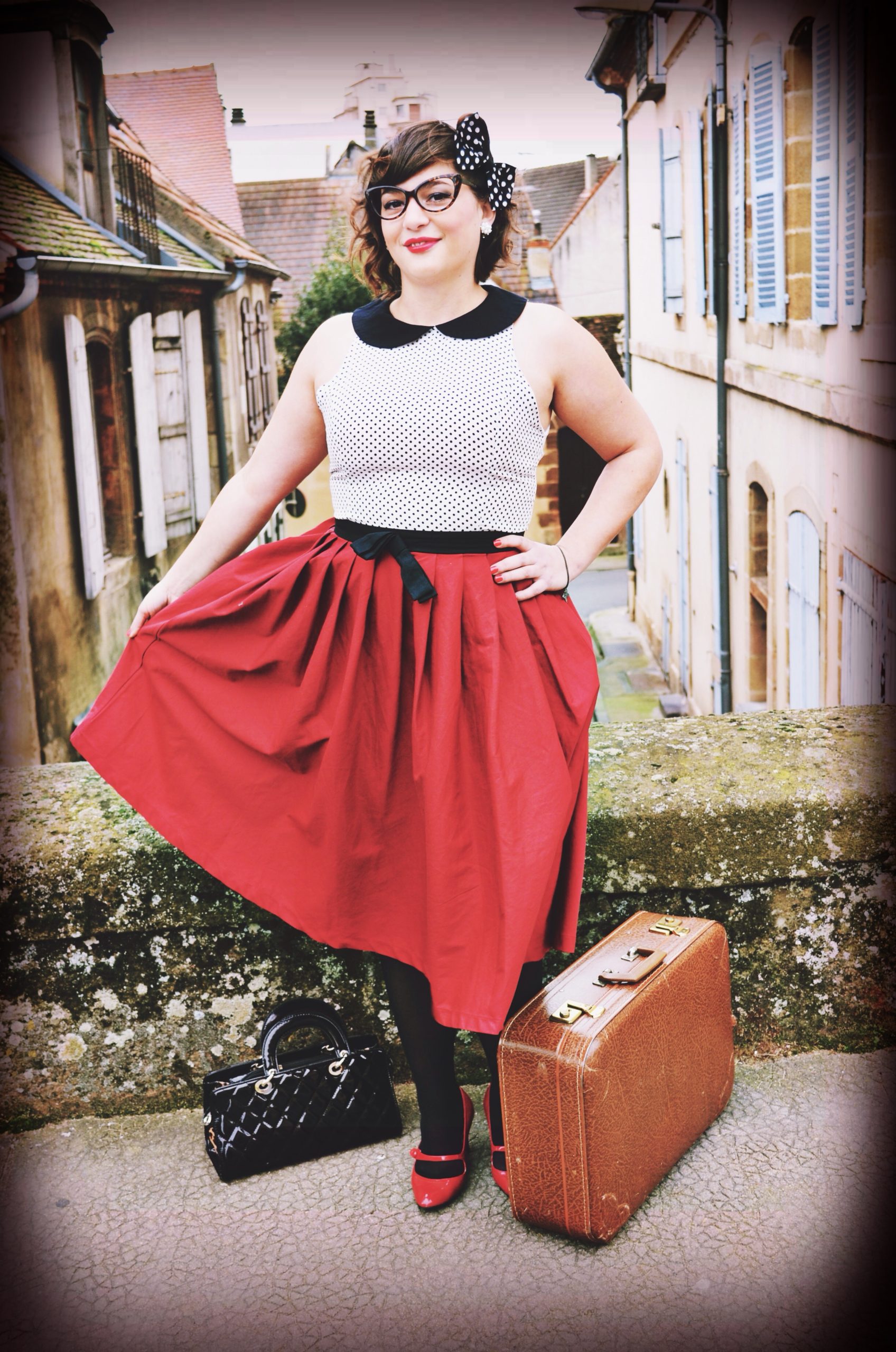 Robe vintage rouge top a pois